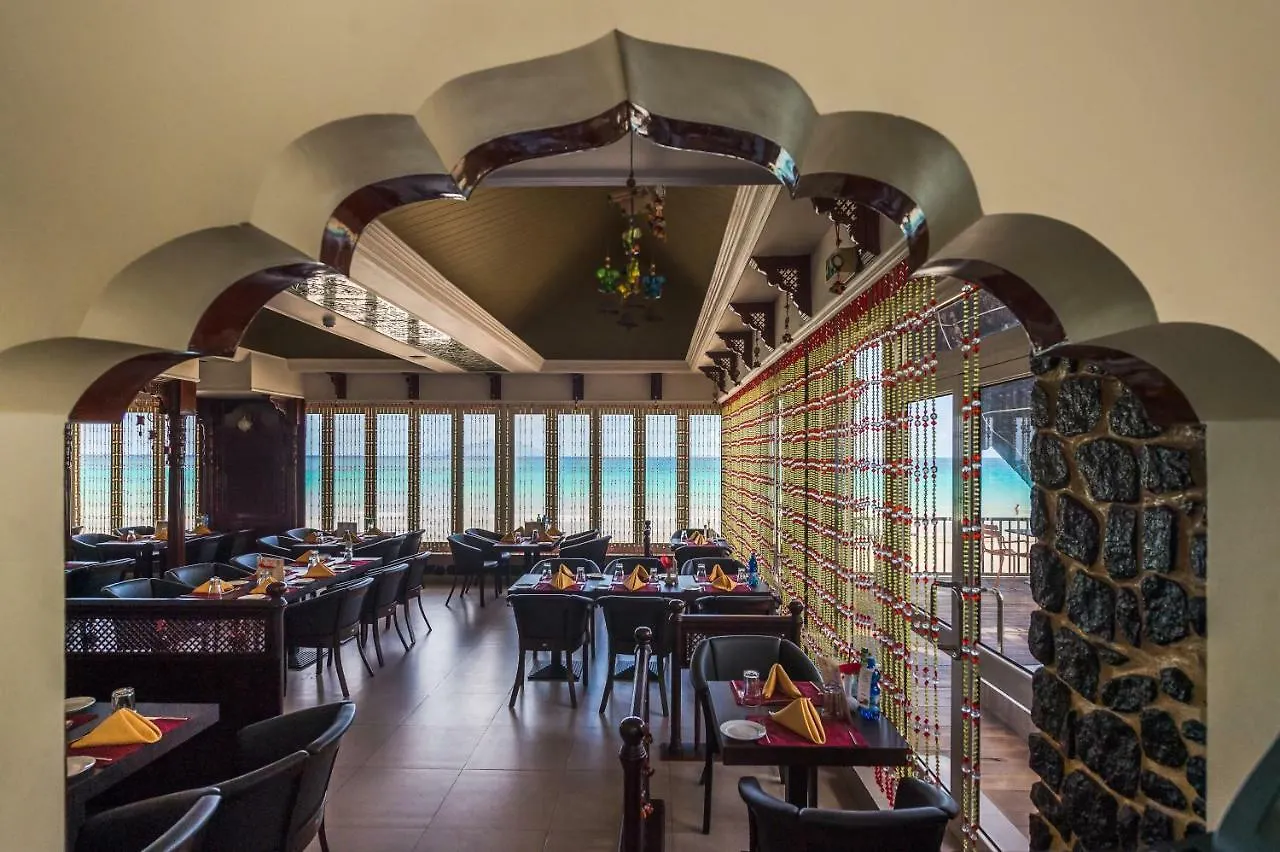 Coral Strand Smart Choice 4*, Beau Vallon (Mahe)