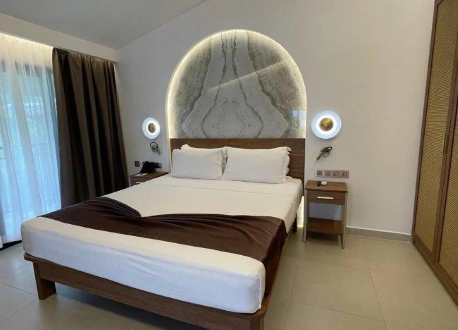 Coral Strand Smart Choice Beau Vallon (Mahe)